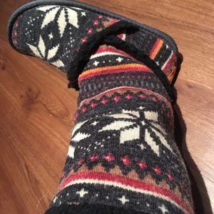 Red and black Rocketdog moccasin boots